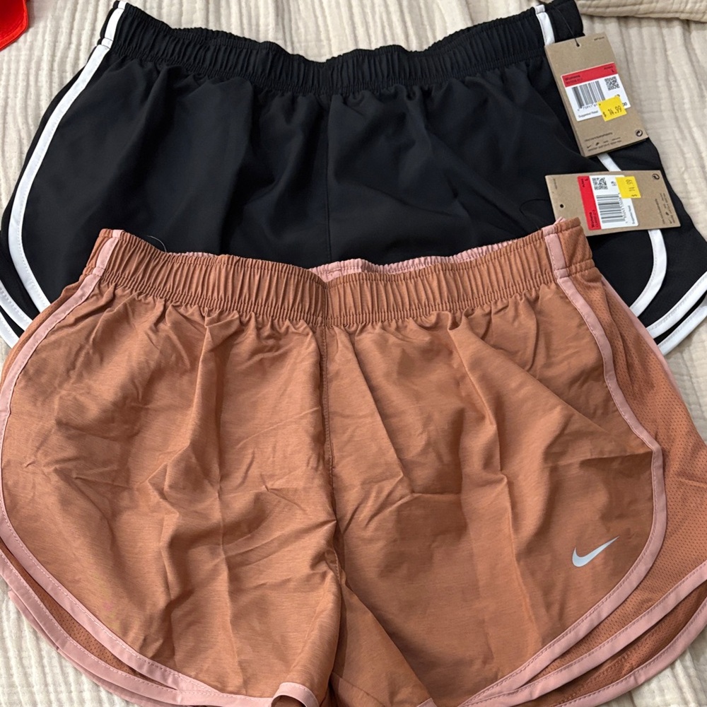 NWT Nike Women's Black and Tan Athletic Shorts